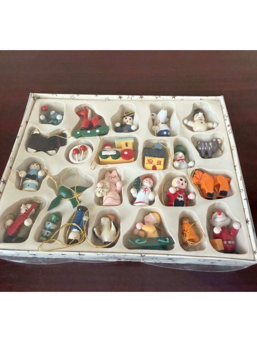 Vintage Leewards 24 Mini Wooden Christmas Ornaments Boxed Set Folk Art - Picture 2 of 7